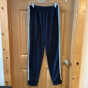 ADIDAS ESSENTIALS WARM-UP TAPERED 3-STRIPES TRACK PANT